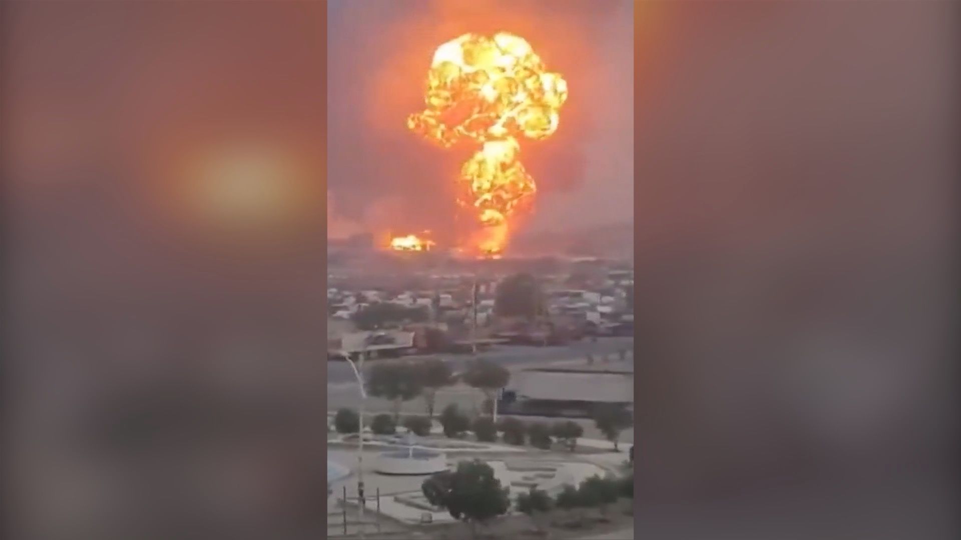 الطيران السعودي قصف ميناء المكلا بعد سيطرة قوات موالية للإمارات على المدينة