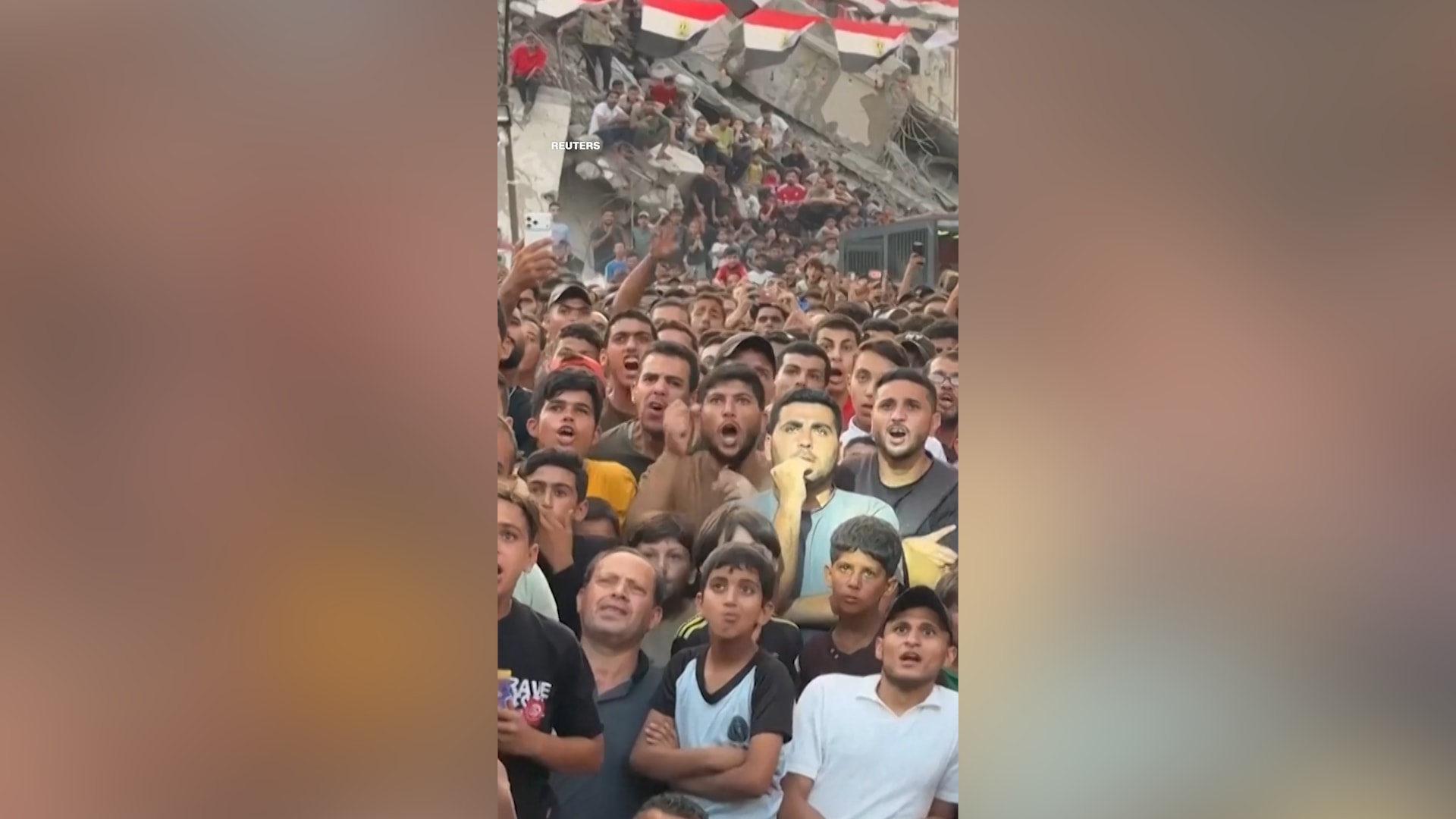 غارة إسرائيلية تودي بحياة منظم فعاليات مشاهدة كأس العالم في غزة