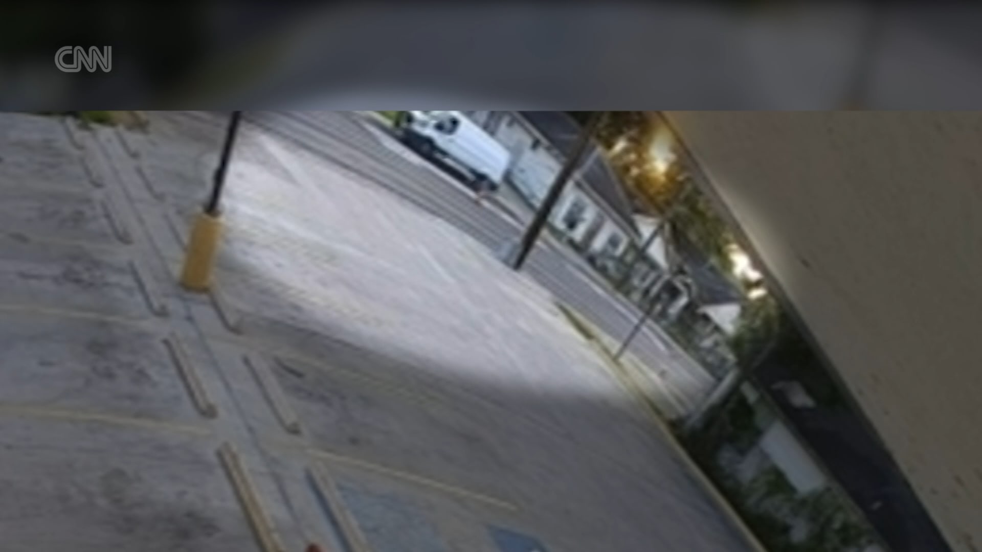 فيديو مراقبة يوثق لحظات مقتل مواطن مكسيكي في عملية توقيف أمريكية