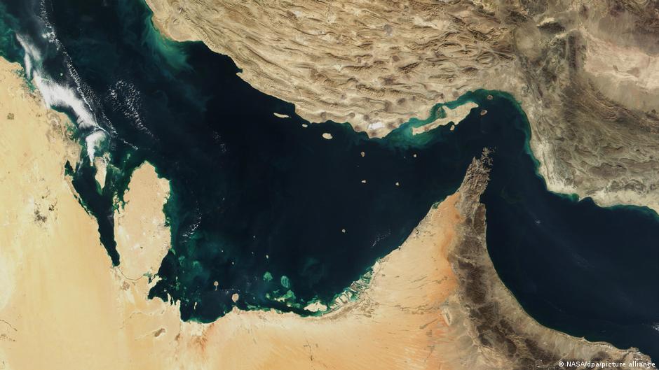 إيران وعمان تختتمان محادثات مضيق هرمز دون نتائج ملموسة