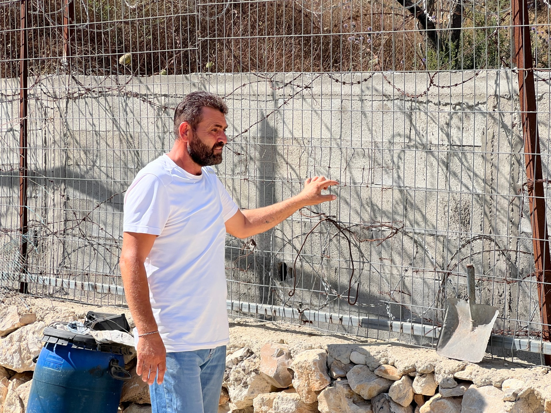مواطن فلسطيني يصمد أمام 20 هجوم من مستوطني "حومش" شمال نابلس