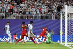 سويسرا تفرض التعادل على الأرجنتين رغم النقص العددي في ربع نهائي كأس العالم