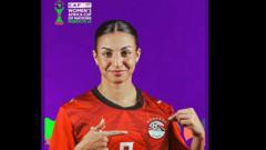 جدل حول قميص منتخب مصر للسيدات: ظهور لاعبات بزي يحمل شعاراً مختلفاً