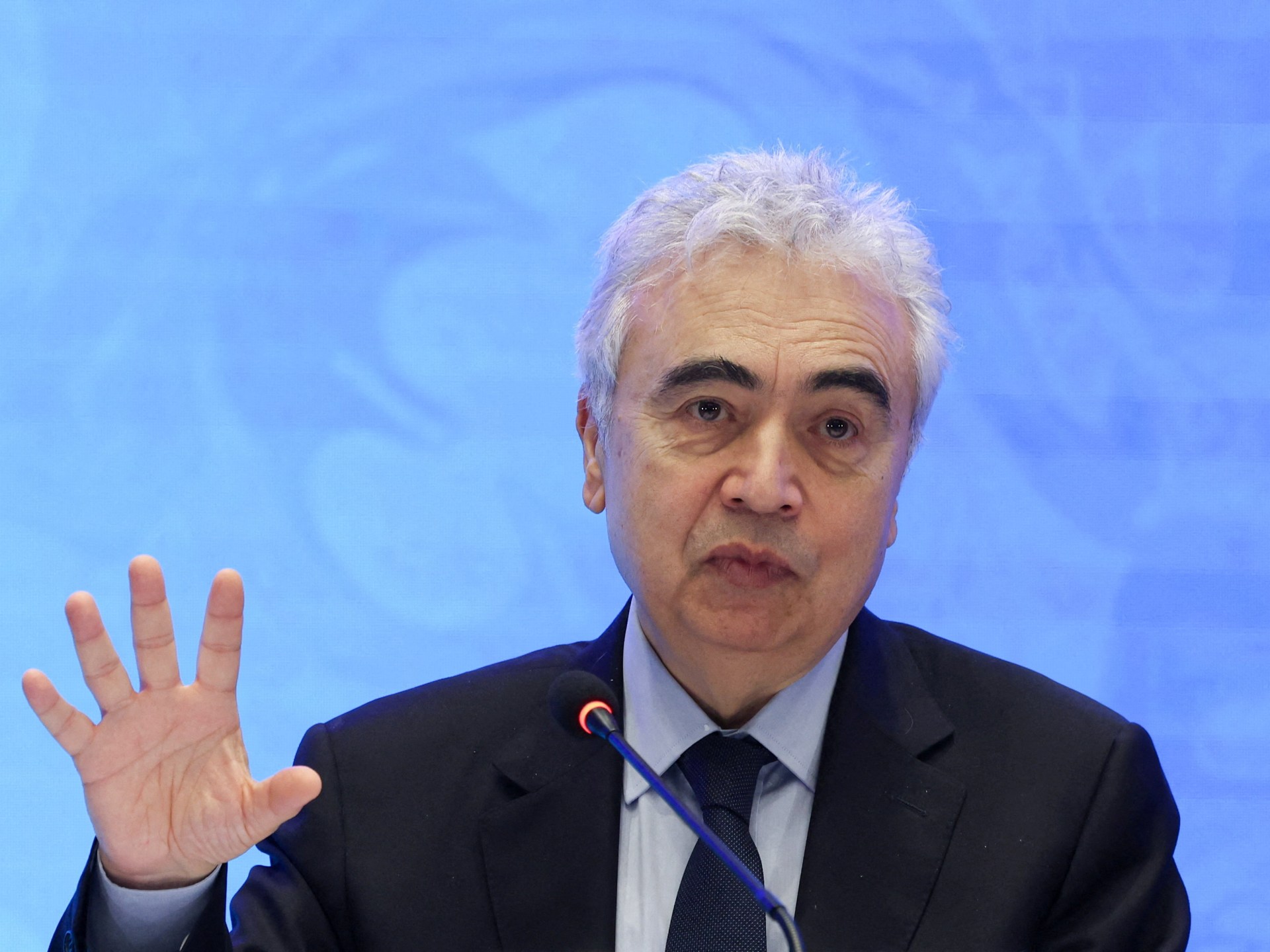 التوترات الإيرانية الأمريكية تهدد توازن سوق النفط العالمي في 2027