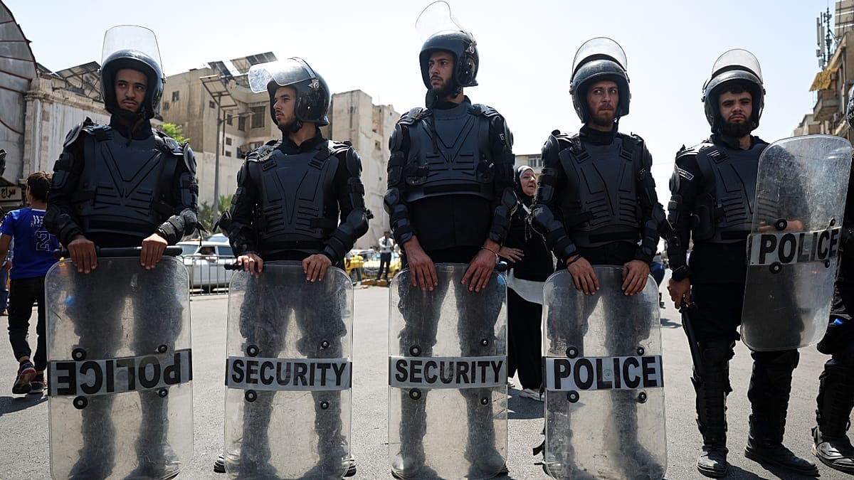 سوريا تفرج عن 6 موقوفين بعد إثبات براءتهم من الانتماء لـ “داعش”