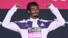 العداء الإثيوبي يحطم الرقم القياسي العالمي لسباق نصف الماراثون