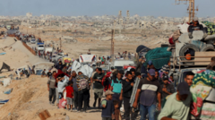 وزير الدفاع الإسرائيلي يؤكد وجود خطط لإخراج الفلسطينيين من غزة ونتنياهو ينفي الانسحاب