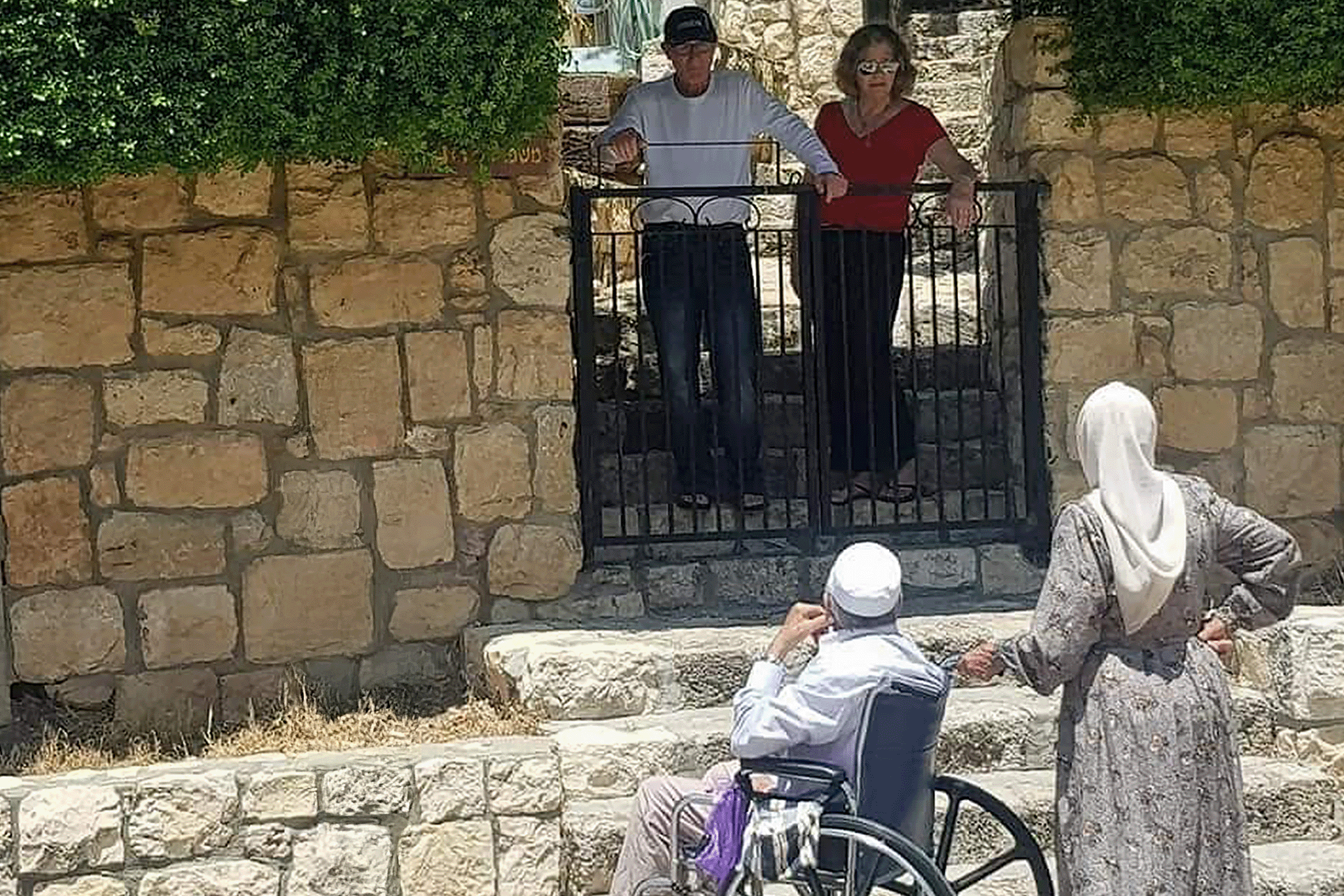 بريطانيا تنقلب على إسرائيل.. عقوبات على المستوطنات واعتراف رسمي بالتطهير العرقي