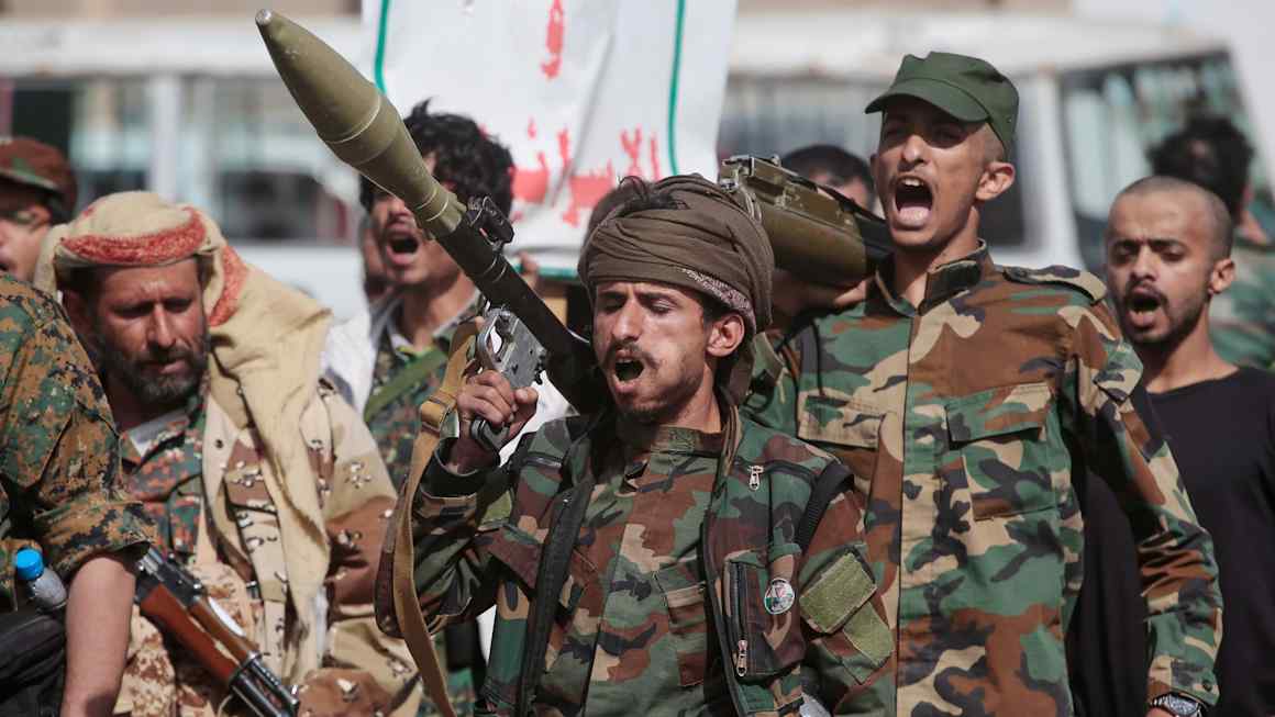 الحوثيون يسيطرون على ميناء موخة الاستراتيجي على البحر الأحمر